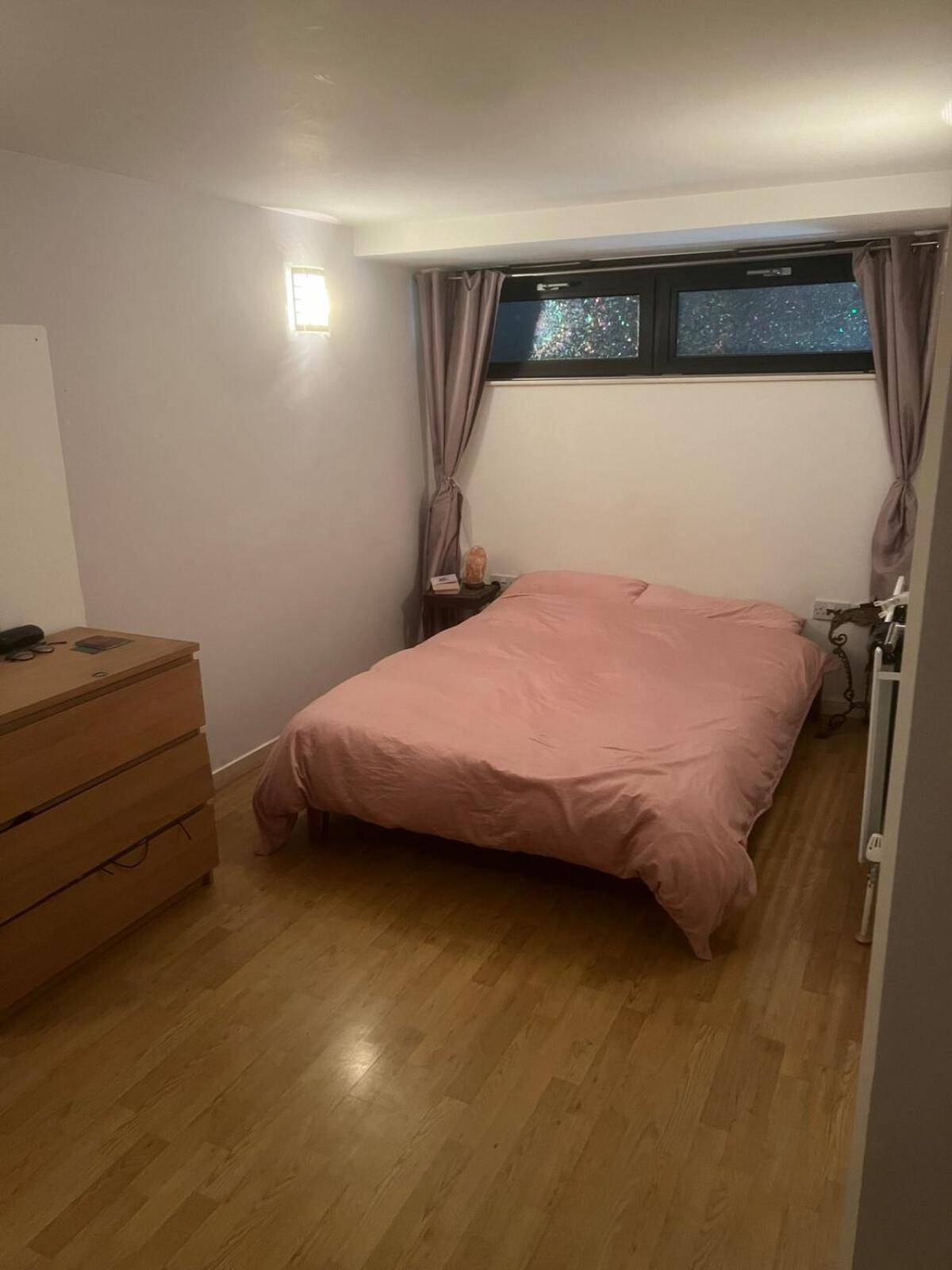 Bright And Spacious Loft Style Apartment London